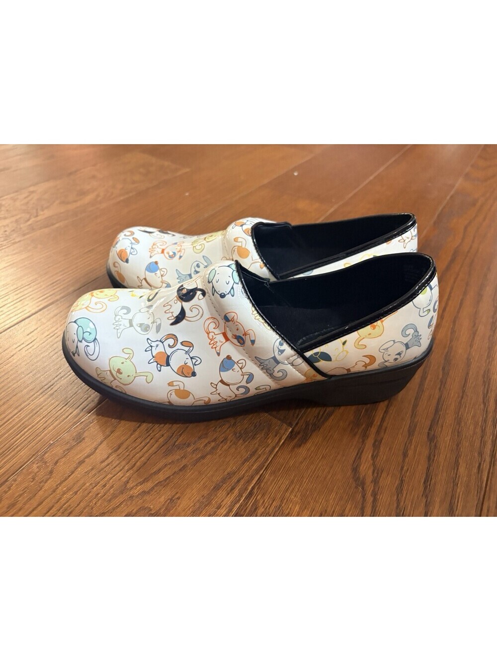 Ingaro Brandy White Multicolor Dog Print SlipOn Clog Shoes Womens Size 10
